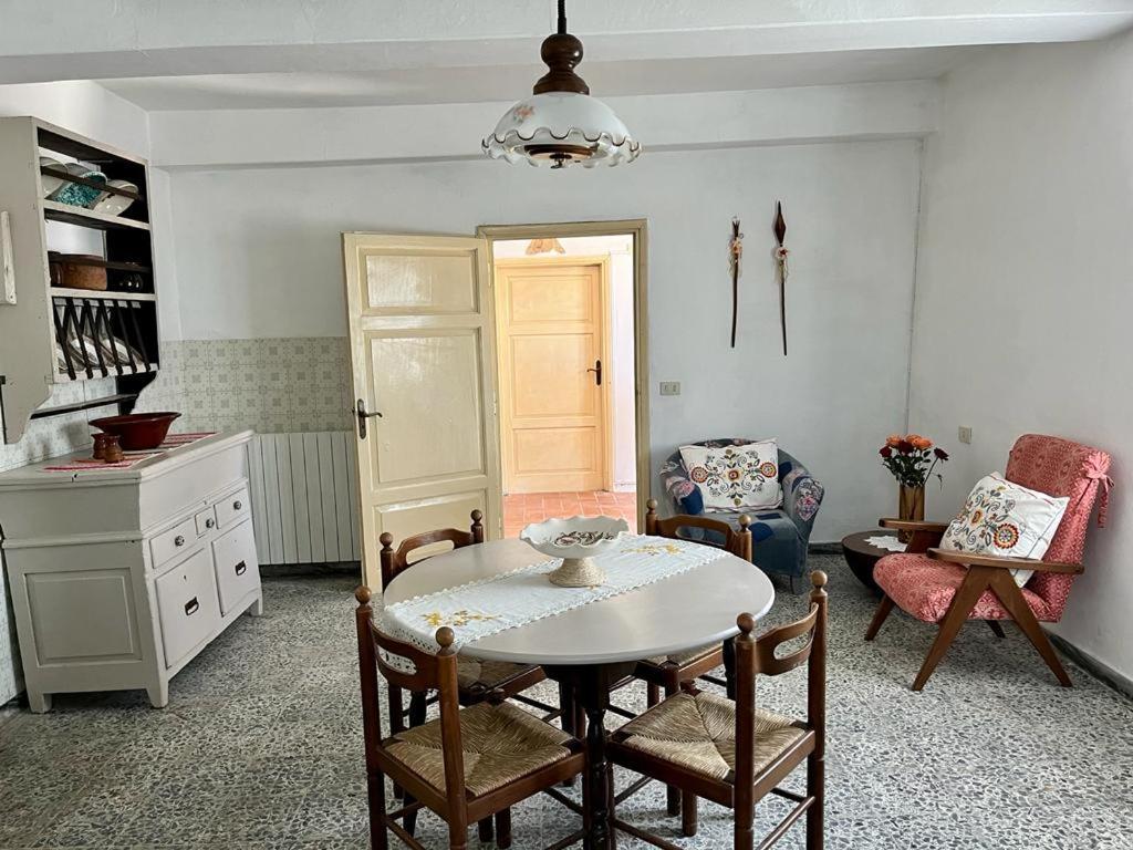 Il Casale Di Rolando Apartment กาสติลิโอเน ดิ การ์ฟาญานา ภายนอก รูปภาพ