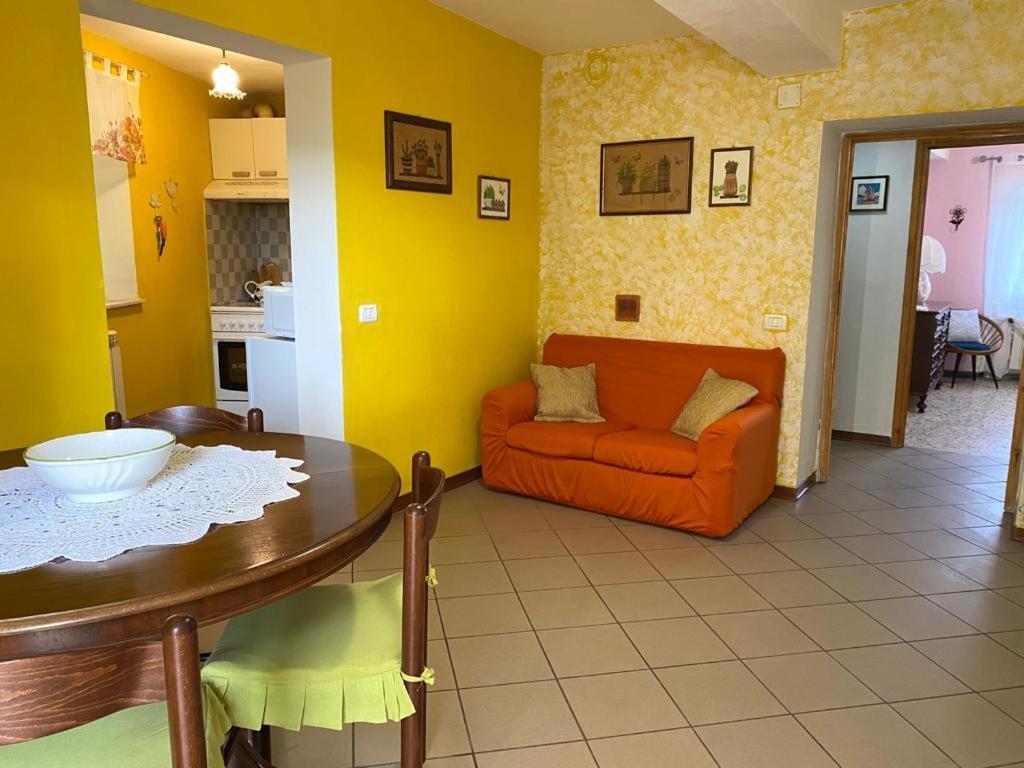 Il Casale Di Rolando Apartment กาสติลิโอเน ดิ การ์ฟาญานา ภายนอก รูปภาพ